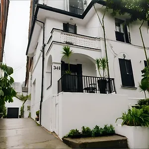 Paulista Hostal